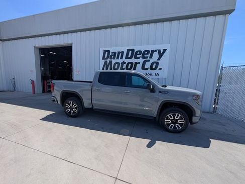 Used 2024 GMC Sierra 1500 AT4 w/ Technology Package AWD/4WD image 24