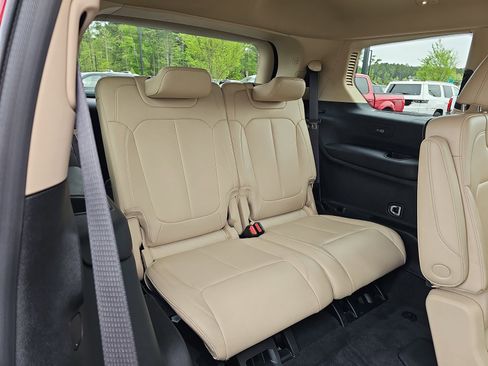 Used 2021 Jeep Grand Cherokee L Limited image 12