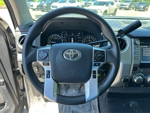 Used 2019 Toyota Tundra SR5 AWD/4WD image 10