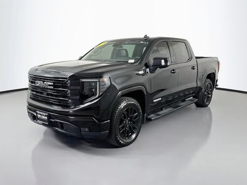 Used 2023 GMC Sierra 1500 Elevation w/ Preferred Package AWD/4WD image 3