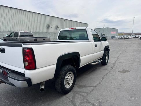 Used 2007 Chevrolet Silverado 2500 W/T w/ Heavy-Duty Power Package image 10