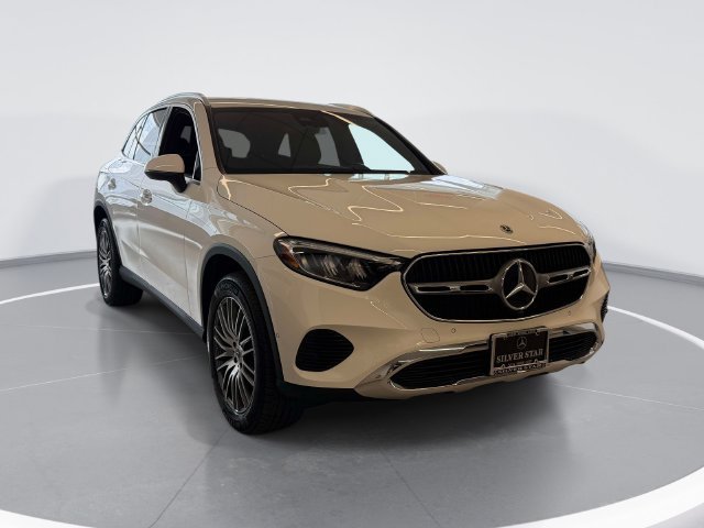 Certified 2025 Mercedes-Benz GLC 300 4MATIC image 3