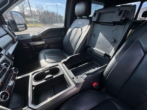 Used 2022 Ford F350 Platinum image 23