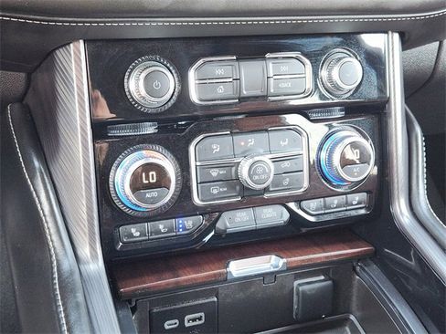 Used 2024 GMC Yukon Denali Ultimate w/ LPO, Floor Liner Package image 20