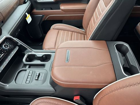 New 2026 GMC Sierra 3500 Denali Ultimate AWD/4WD image 17