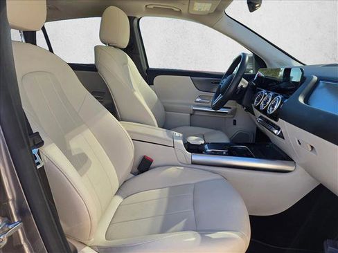 Certified 2022 Mercedes-Benz GLA 250 image 21