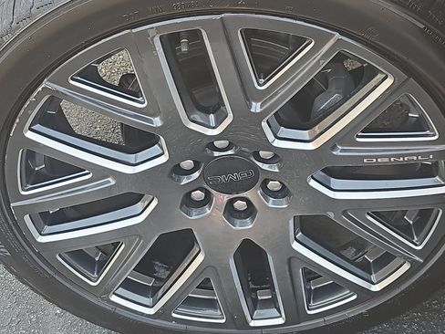Certified 2026 GMC Yukon XL Denali Ultimate AWD/4WD image 36