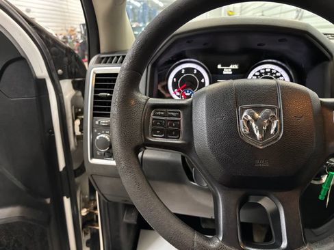 Used 2017 RAM 2500 SLT AWD/4WD image 16