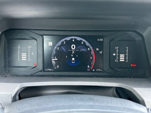 Used 2025 Toyota Tacoma SR AWD/4WD image 13