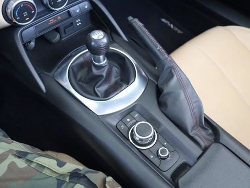 Used 2016 MAZDA MX-5 Miata Grand Touring RWD image 46