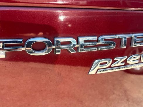 Used 2017 Subaru Forester 2.5i Touring AWD/4WD image 26