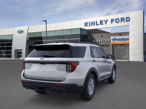 Used 2025 Ford Explorer Active AWD/4WD image 21