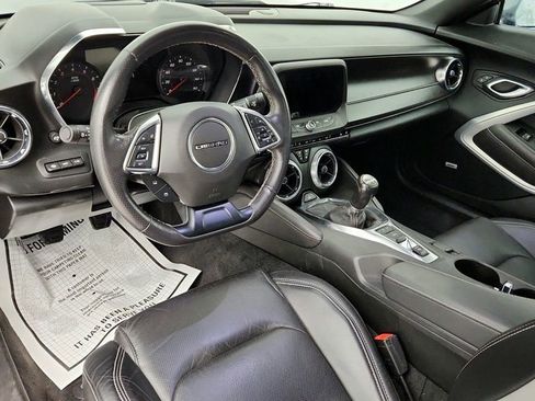 Used 2021 Chevrolet Camaro LT w/ RS Package image 10