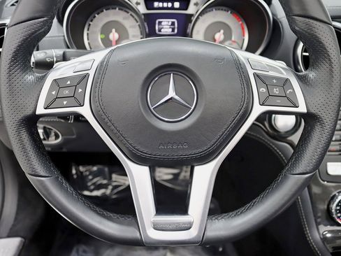Used 2013 Mercedes-Benz SL 550 image 16
