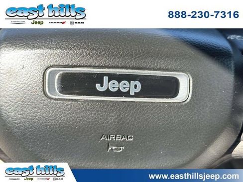 Certified 2021 Jeep Grand Cherokee L Limited w/ Luxury Tech Group II AWD/4WD image 32