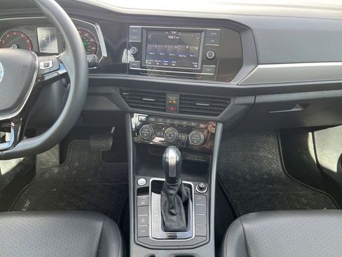 Used 2020 Volkswagen Jetta SE w/ SE Cold Weather Package image 12