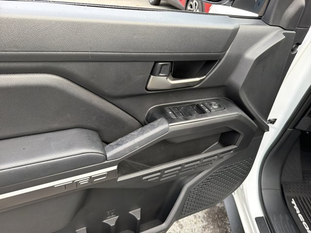 Used 2026 Toyota Tacoma TRD Off-Road AWD/4WD image 15