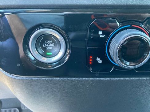 Used 2024 Chevrolet Silverado 1500 LT image 21