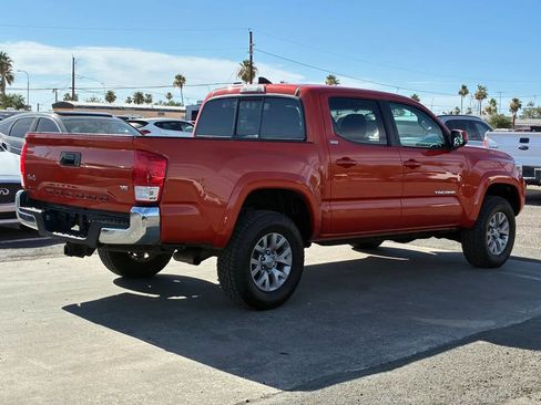 Used 2016 Toyota Tacoma SR5 w/ SR5 Appearance Package (SN) AWD/4WD image 9