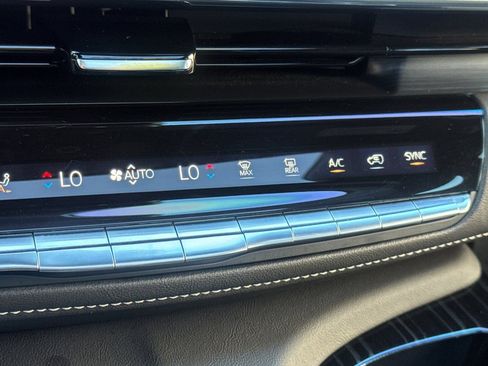 Certified 2024 Cadillac Escalade Sport w/ LPO, ONYX Package AWD/4WD image 28