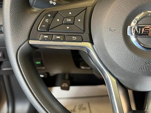 Used 2017 Nissan Rogue Sport SV image 10