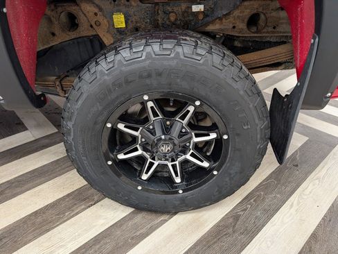 Used 2011 GMC Sierra 2500 SLE w/ SLE Preferred Package image 18