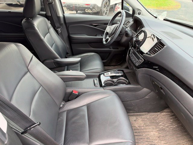 Used 2022 Honda Pilot Touring image 12