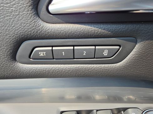 Used 2024 Cadillac XT4 Premium Luxury AWD/4WD image 31