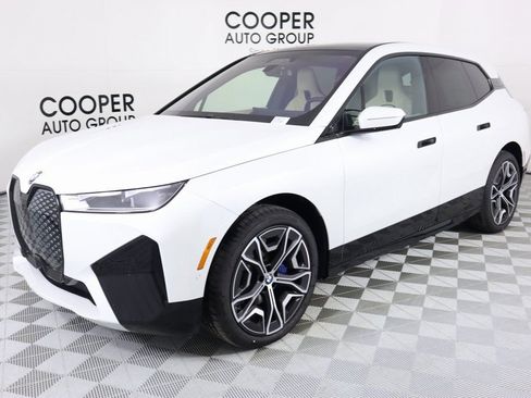 New 2025 BMW iX xDrive50 w/ Premium Package image 10