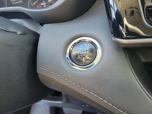 Used 2023 Toyota Highlander Limited image 26