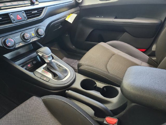 Certified 2024 Kia Forte LXS w/ LXS Technology Package FWD image 10