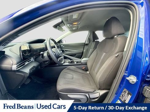 Used 2023 Hyundai Elantra SEL w/ Convenience Package image 23