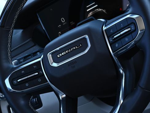 Used 2024 GMC Acadia Denali w/ Super Cruise Package image 20