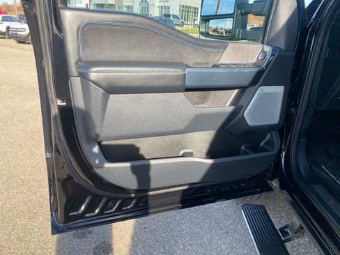 Used 2025 Ford F250 Platinum w/ FX4 Off-Road Package image 12