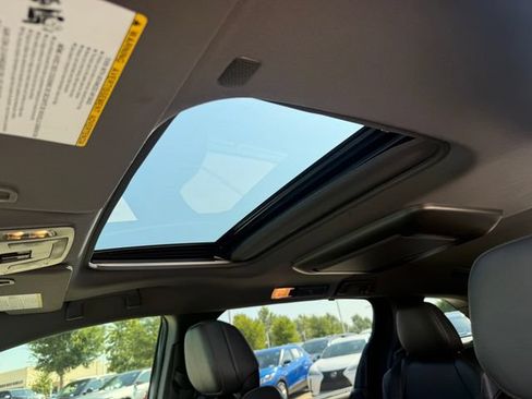 Used 2022 Toyota Sienna XSE w/ XSE Plus Package AWD/4WD image 30