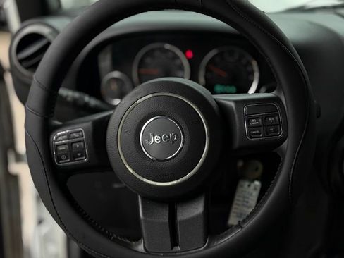 Used 2016 Jeep Wrangler Unlimited Sport w/ Connectivity Group image 13