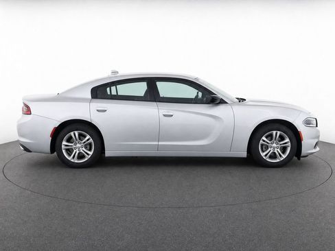 Used 2023 Dodge Charger SXT RWD image 8