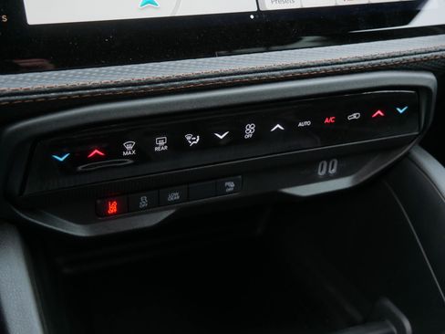 New 2026 Jeep Cherokee Limited AWD/4WD image 10