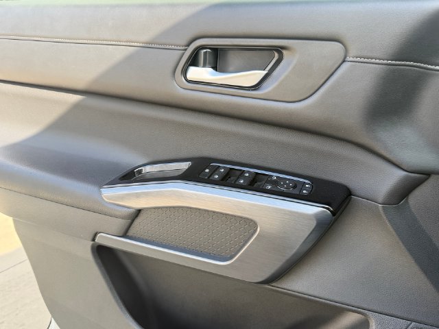 Used 2024 Nissan Pathfinder SL w/ Lighting Package (N92) AWD/4WD image 19
