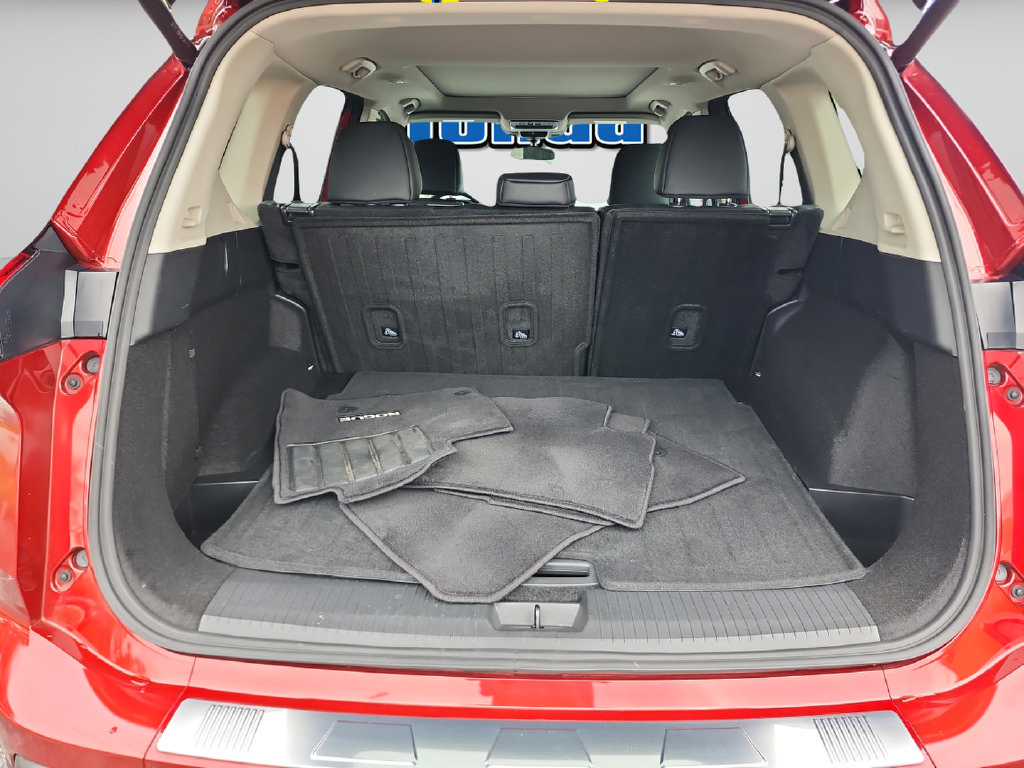 Used 2025 Nissan Rogue SV w/ SV Premium Package FWD image 16