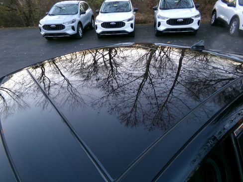 Used 2023 Genesis G70 2.0T w/ Sport Prestige Package image 19