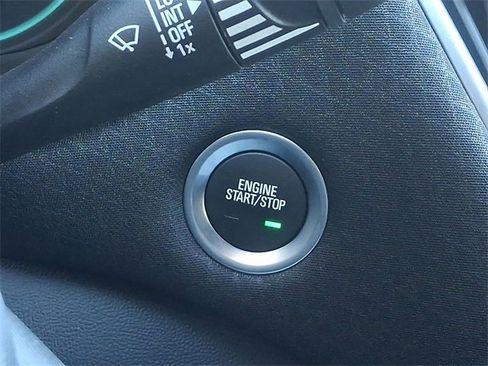 Used 2022 Chevrolet Malibu LT image 24