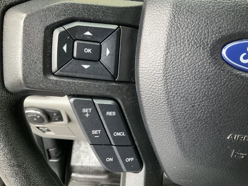 Used 2020 Ford F150 XLT image 25