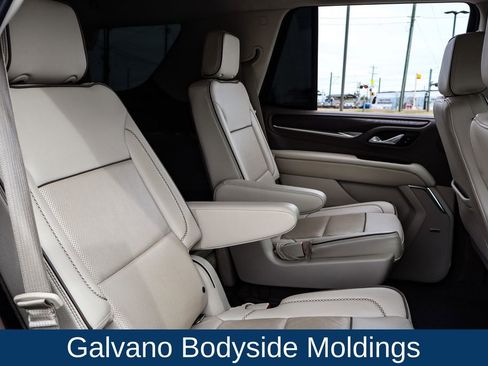 Used 2021 GMC Yukon Denali w/ Denali Premium Package image 17