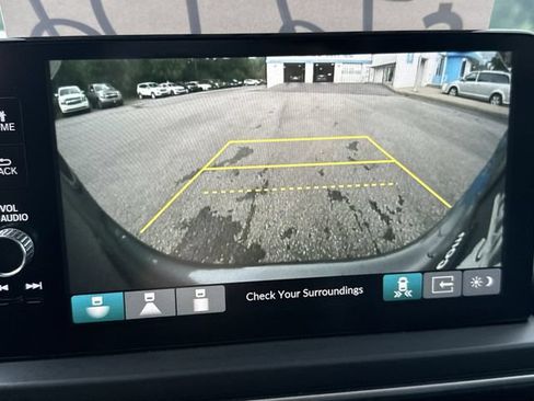 Used 2023 Honda Pilot Touring image 26