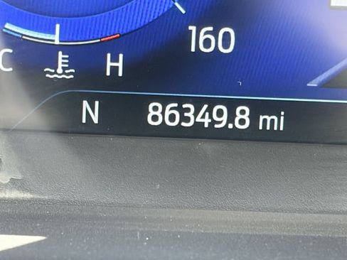Used 2020 Ford Explorer Platinum w/ Premium Technology Package AWD/4WD image 26