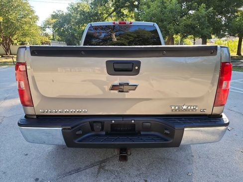 Used 2009 Chevrolet Silverado 1500 LT w/ Texas Edition image 8