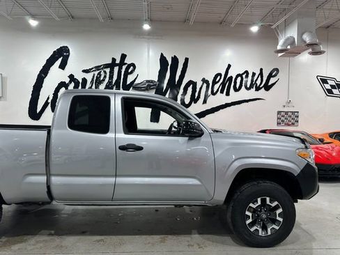 Used 2021 Toyota Tacoma SR image 5