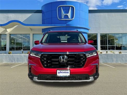 Used 2025 Honda Pilot Elite image 6
