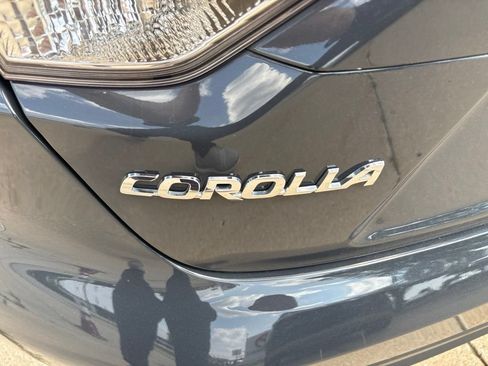 Used 2025 Toyota Corolla LE FWD image 23